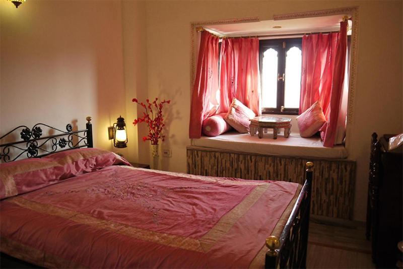 Hotel Sargam Sadan Udajpur Zewnętrze zdjęcie