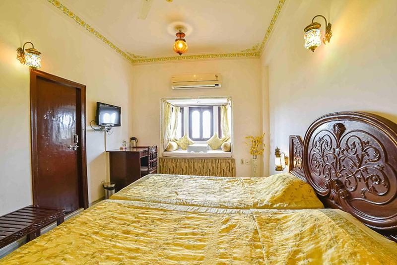 Hotel Sargam Sadan Udajpur Zewnętrze zdjęcie