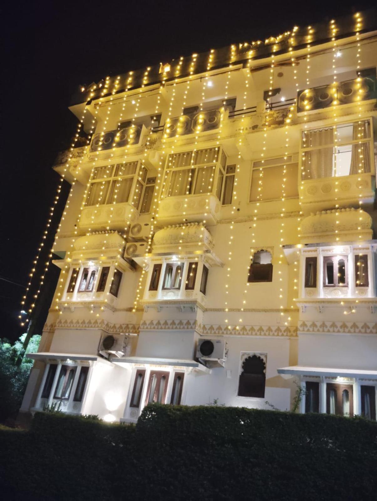 Hotel Sargam Sadan Udajpur Zewnętrze zdjęcie